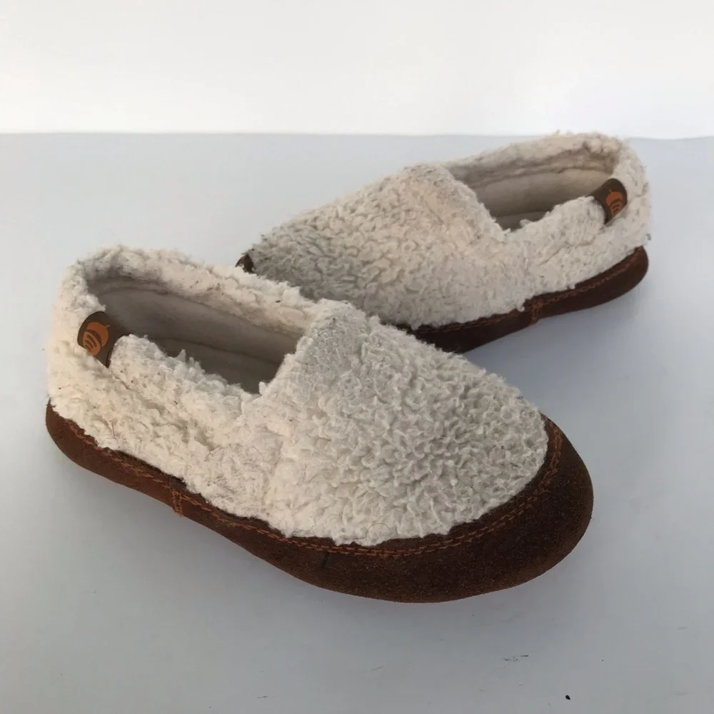 Acorn kids fleece moccasins slippers with suede 12